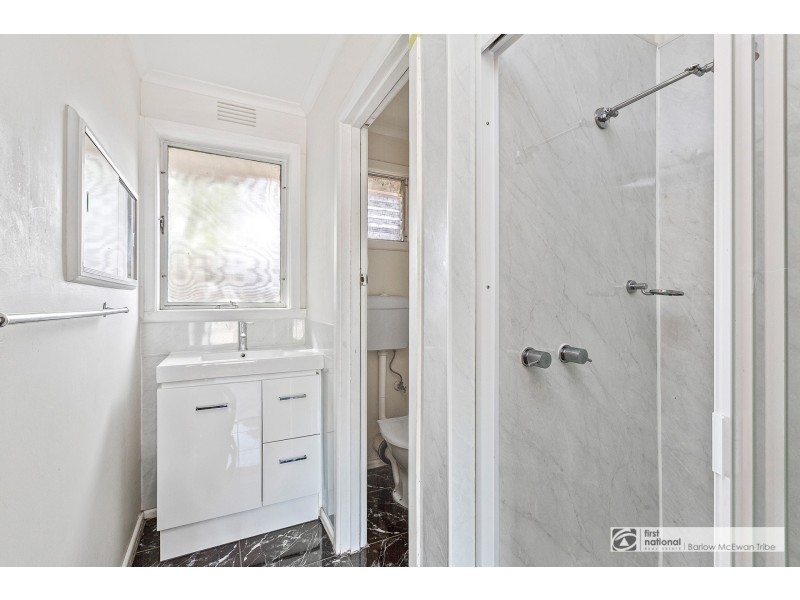 2/16 Bryan Avenue, Altona North VIC 3025