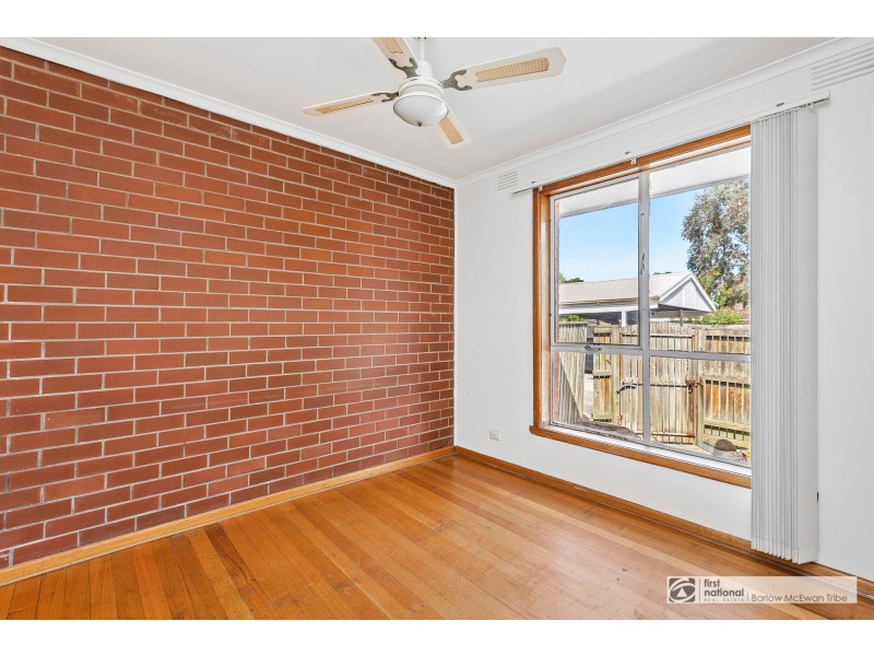 2/16 Bryan Avenue, Altona North VIC 3025