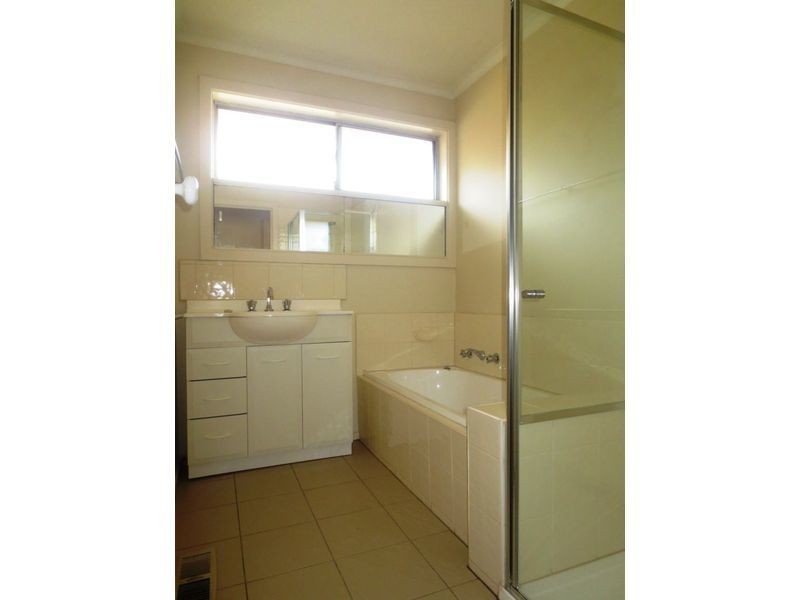 40 Merton Street, Altona Meadows VIC 3028