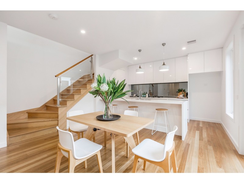 21b Rayner Street, Altona VIC 3018