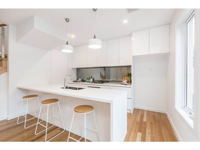 21b Rayner Street, Altona VIC 3018