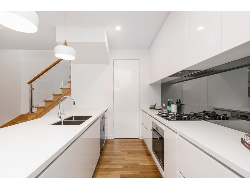 21b Rayner Street, Altona VIC 3018