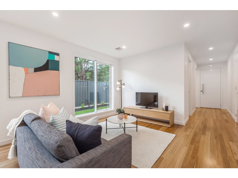 21b Rayner Street, Altona VIC 3018