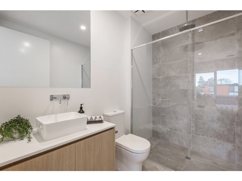 21b Rayner Street, Altona VIC 3018