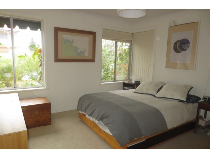 11 Cobham Street, Altona VIC 3018