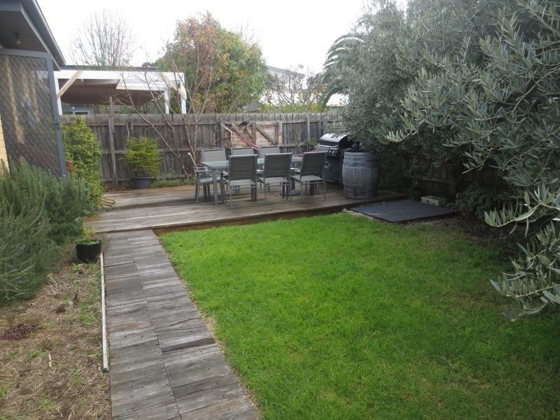 1/157 Queen Street, Altona VIC 3018