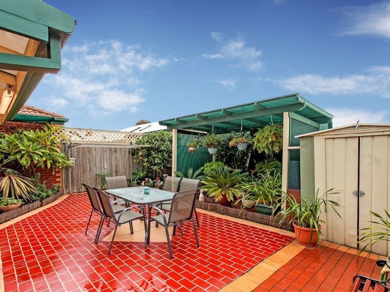 61 Linnet Street, Altona VIC 3018