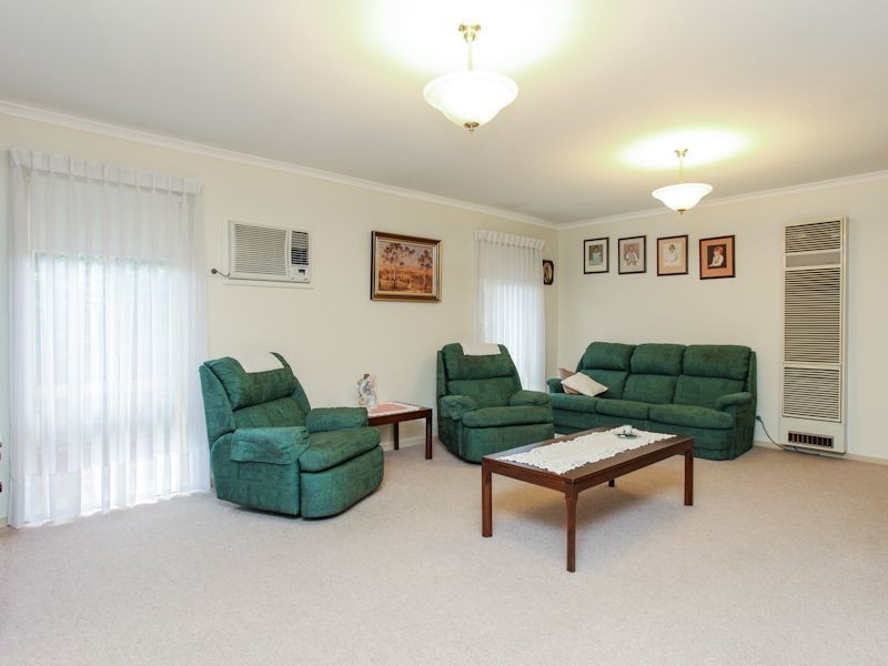 61 Linnet Street, Altona VIC 3018