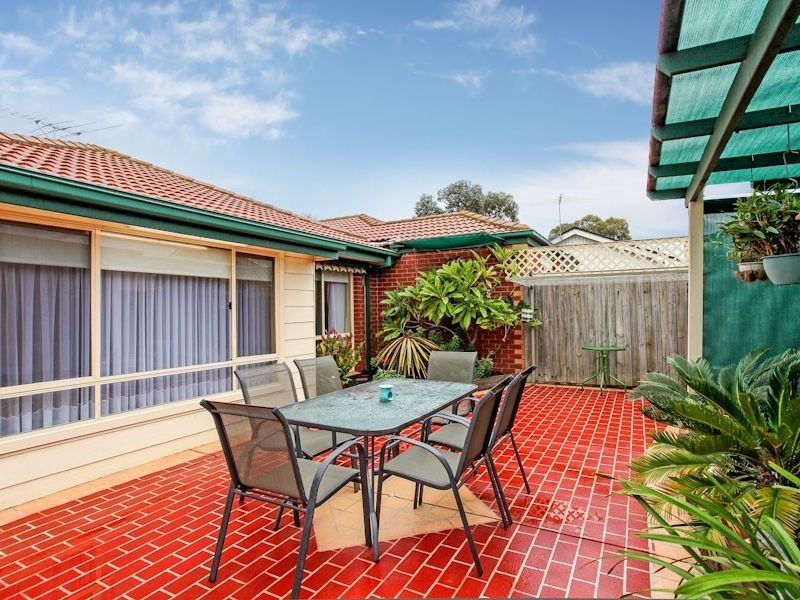 61 Linnet Street, Altona VIC 3018