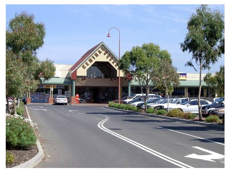 2/24 Newham Way, Altona Meadows VIC 3028