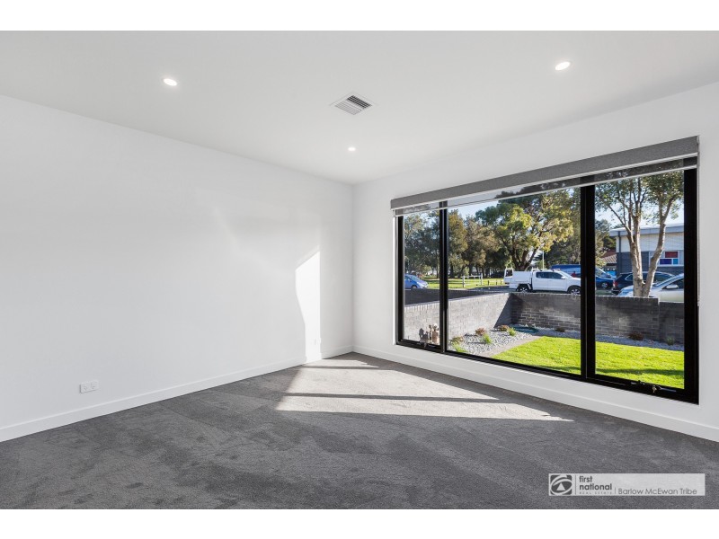 8 Bent Street, Altona VIC 3018