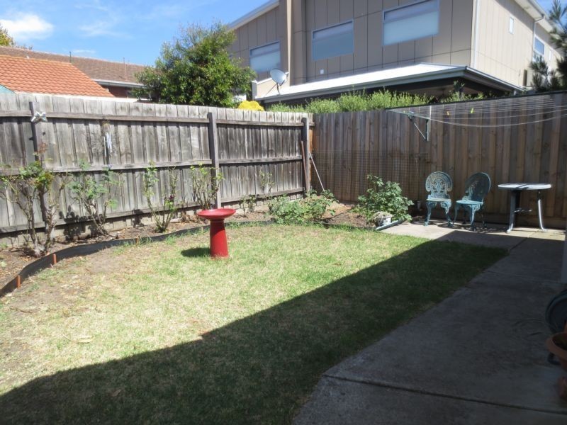 1/134 Civic Parade, Altona VIC 3018