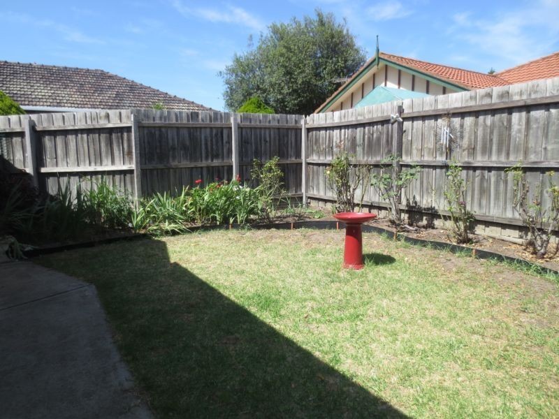 1/134 Civic Parade, Altona VIC 3018