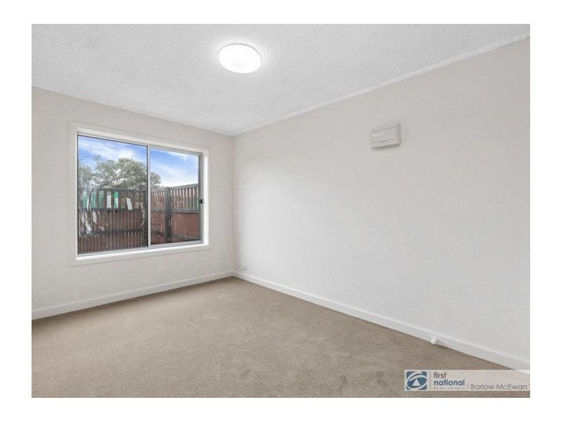 8/66 Simmons Drive, Altona VIC 3018