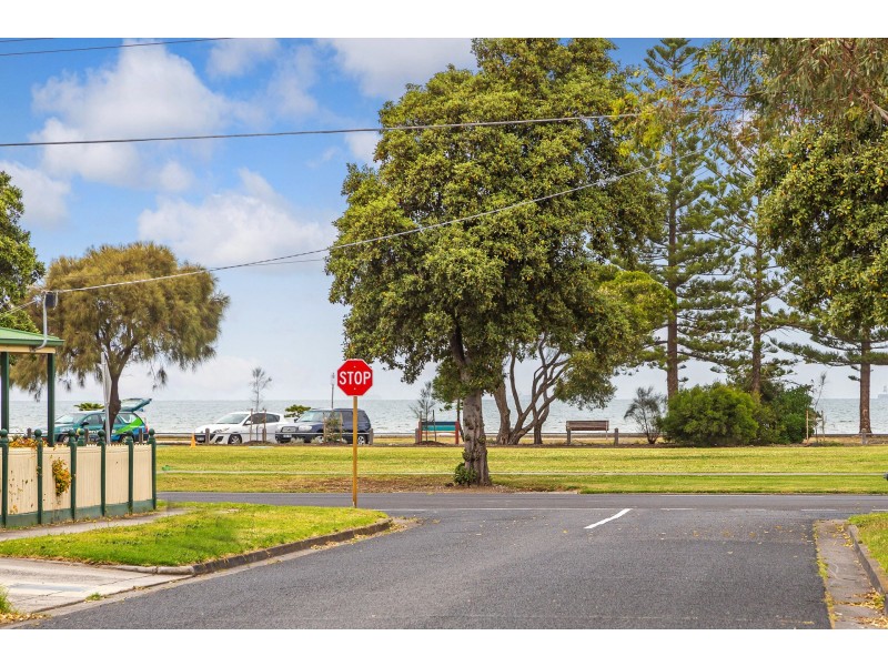 13 Manning Street, Altona VIC 3018