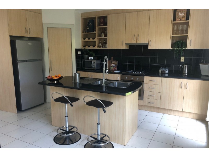 3/1 First Avenue, Altona North VIC 3025