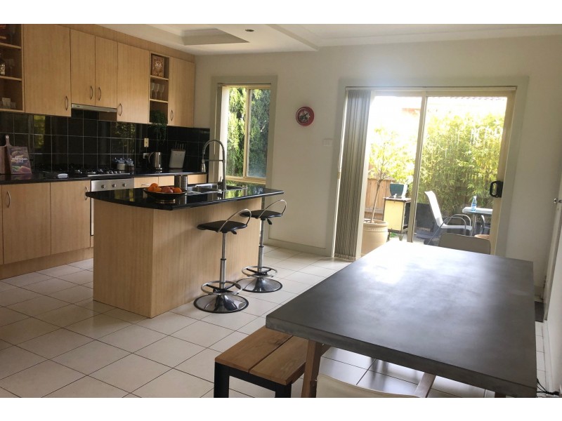 3/1 First Avenue, Altona North VIC 3025