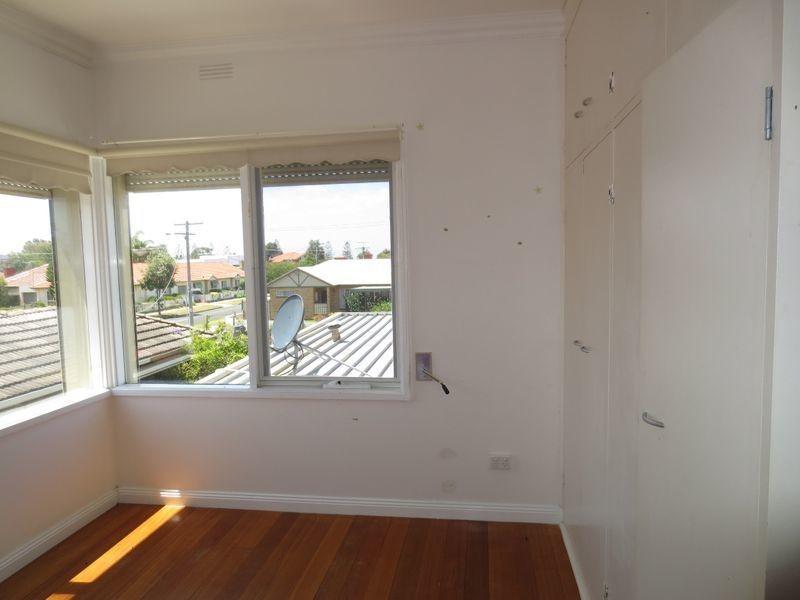 15 Myrtle Grove, Altona VIC 3018