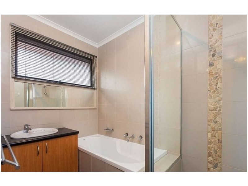 10 South Avenue, Altona Meadows VIC 3028