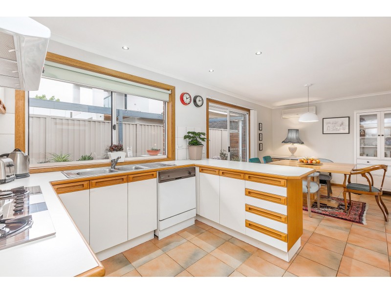 2/14 Webb Street, Altona VIC 3018