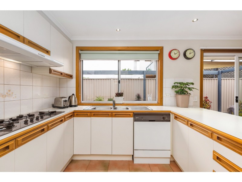 2/14 Webb Street, Altona VIC 3018