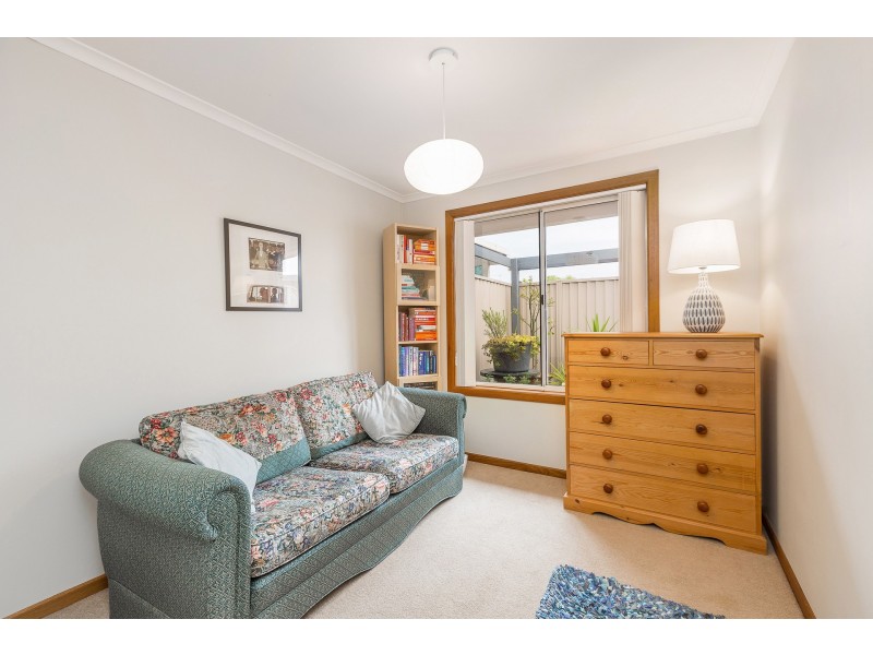 2/14 Webb Street, Altona VIC 3018