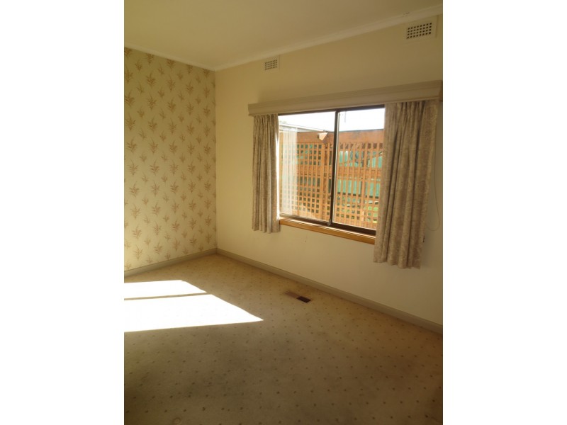 25 Stirling Avenue, Seaholme VIC 3018