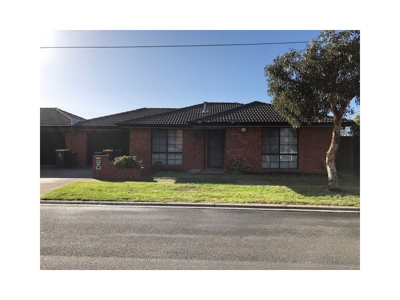 2/25 MacNeil Drive, Altona Meadows VIC 3028