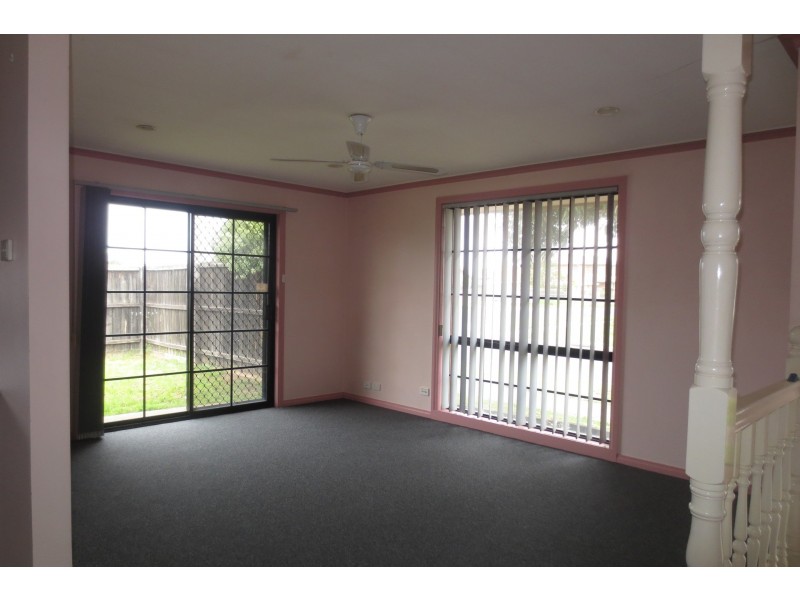 2/25 MacNeil Drive, Altona Meadows VIC 3028