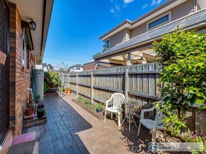 1/25 Rose Street, Altona VIC 3018