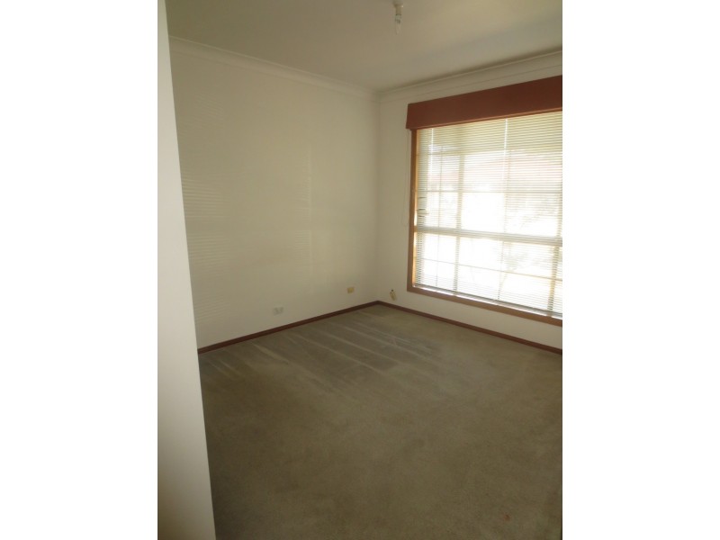 1B Locan Court, Altona Meadows VIC 3028