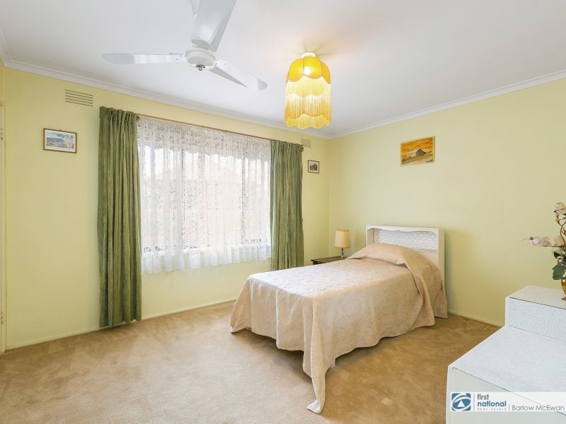 15 Merton Street, Altona Meadows VIC 3028