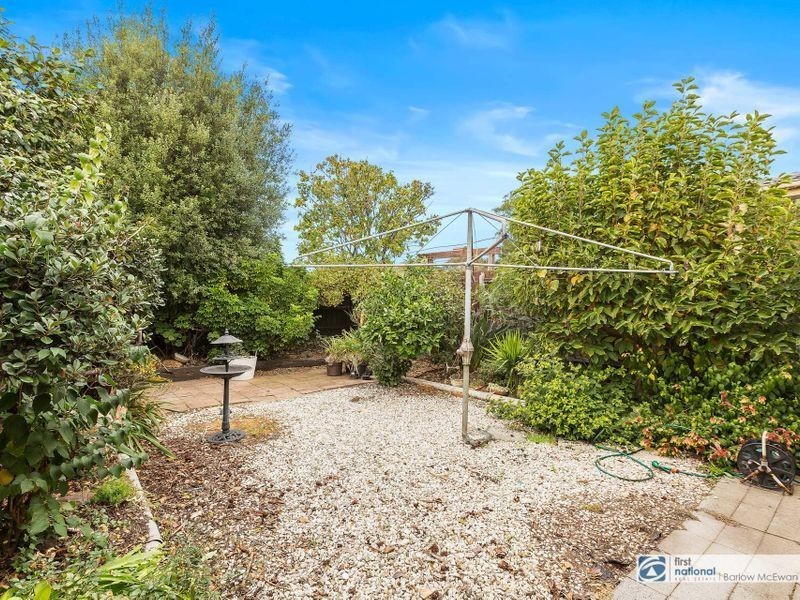 15 Merton Street, Altona Meadows VIC 3028