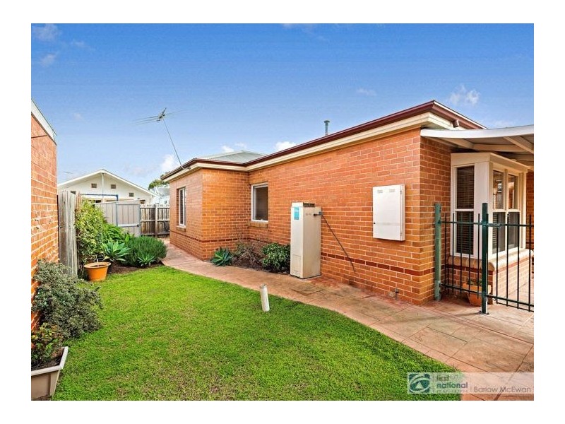 2/37 Curlew Avenue, Altona VIC 3018