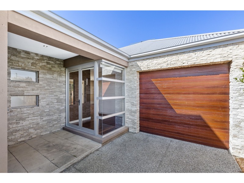 3/42 Davies Street, Altona VIC 3018