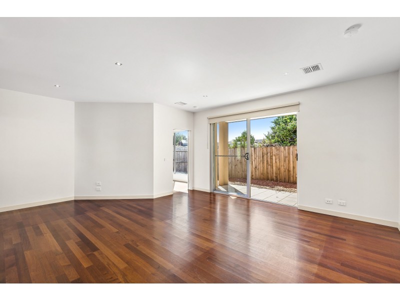 3/42 Davies Street, Altona VIC 3018