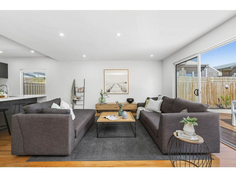 1 Acacia Avenue, Seaholme VIC 3018