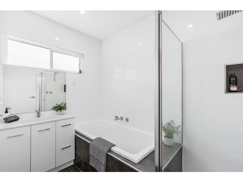 1 Acacia Avenue, Seaholme VIC 3018