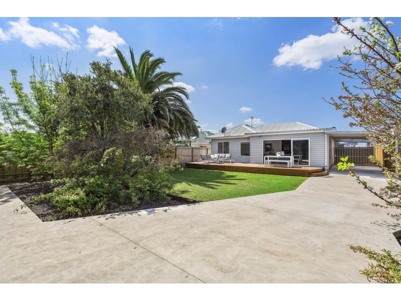 1 Acacia Avenue, Seaholme VIC 3018