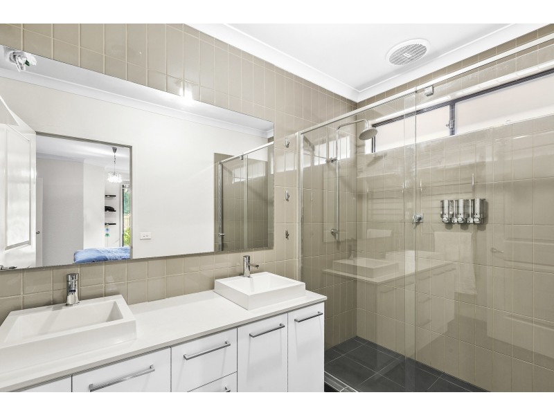 31 Begonia Avenue, Altona North VIC 3025