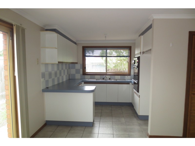 2/66 Donald Street, Altona Meadows VIC 3028