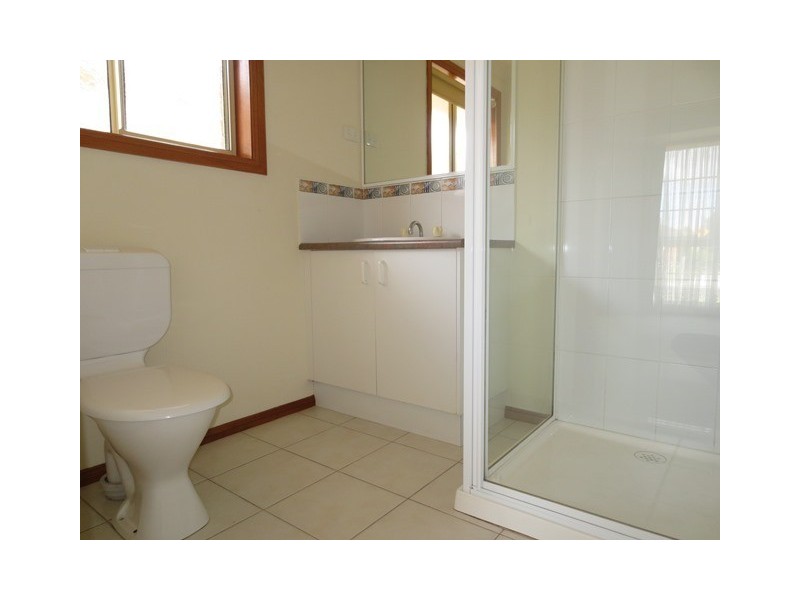 2 Russell Court, Altona Meadows VIC 3028