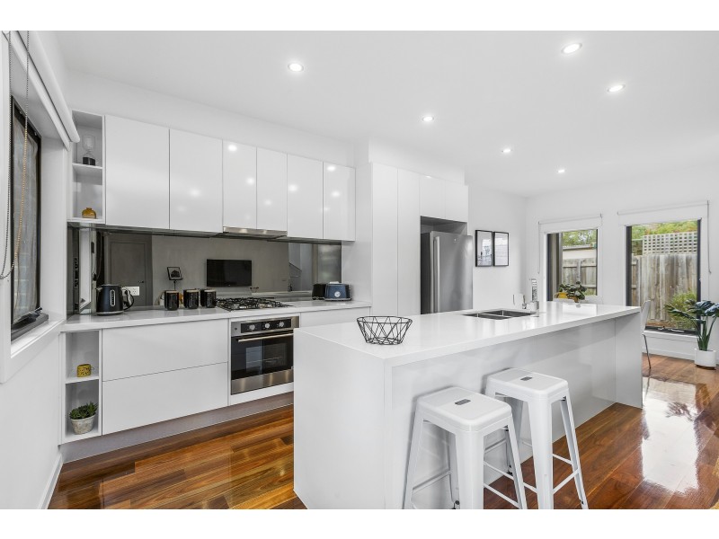 2/94 Maidstone Street, Altona VIC 3018