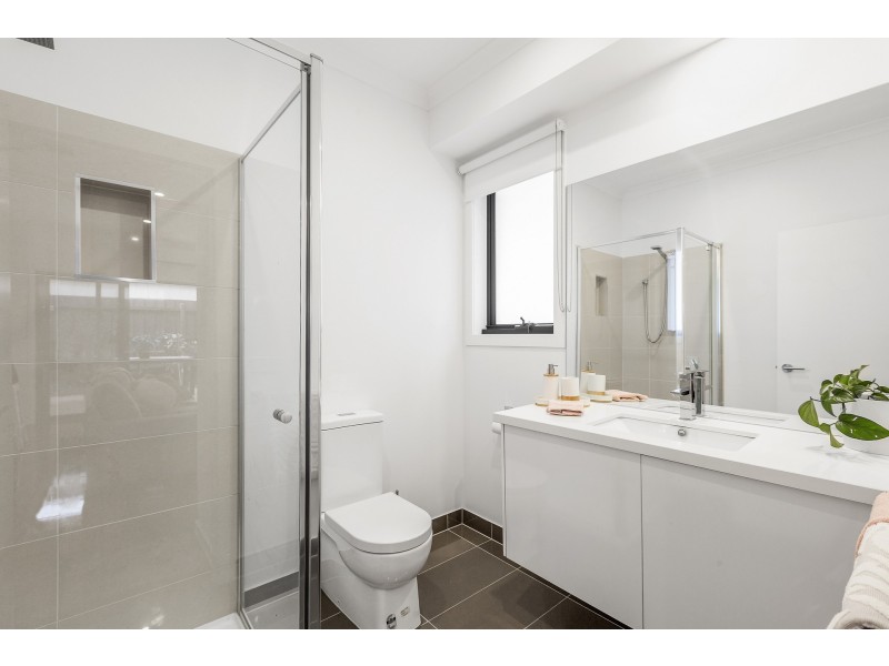 2/94 Maidstone Street, Altona VIC 3018