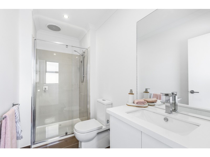 2/94 Maidstone Street, Altona VIC 3018