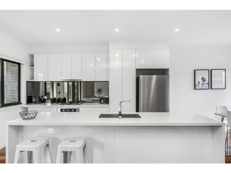 2/94 Maidstone Street, Altona VIC 3018