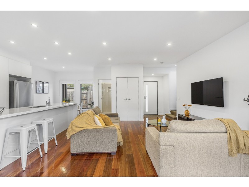 2/94 Maidstone Street, Altona VIC 3018