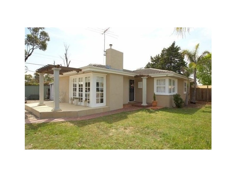 18 Spear Court, Altona VIC 3018