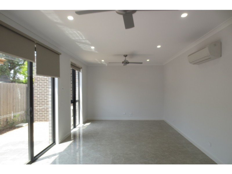 2/22 Rose Street, Altona VIC 3018