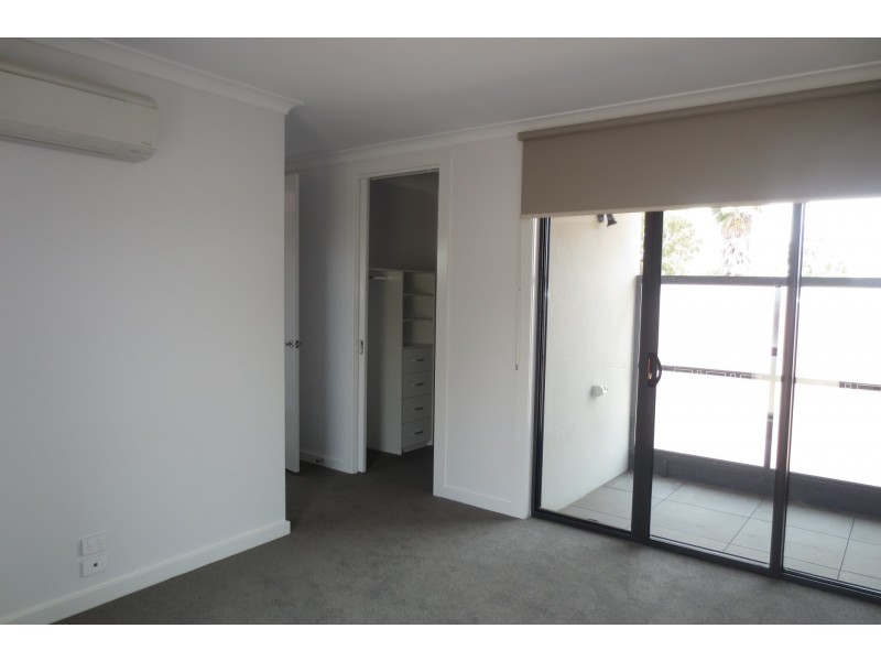 2/22 Rose Street, Altona VIC 3018